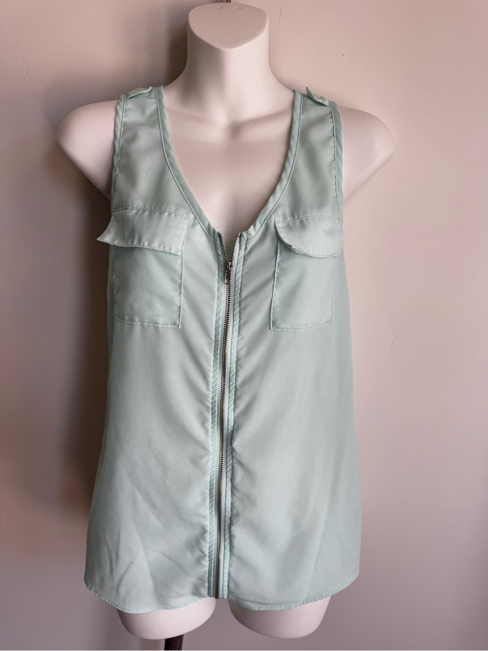 Daytrip Mint Green Sleeveless Zip Front Blouse